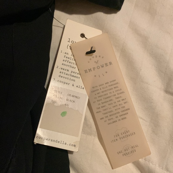 XS NWT Cooper & Ella cutout geometric style cold shoulder black blouse - Picture 5 of 6